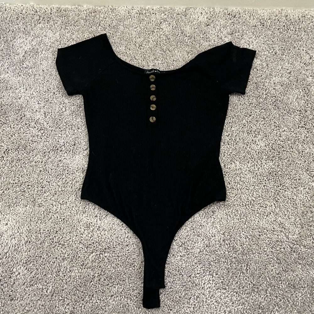 3/$20 🛍️ Women’s Black Bodysuit Size M
